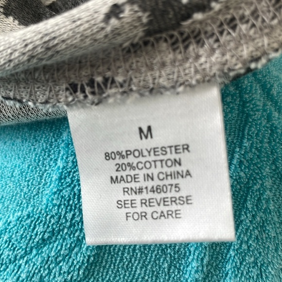 PEYTON JENSEN RIPPED LOOKING PULLOVER - Picture 8 of 8